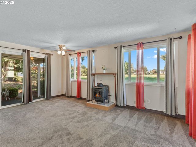 1075 PRINCETON Rd, Woodburn, OR 97071