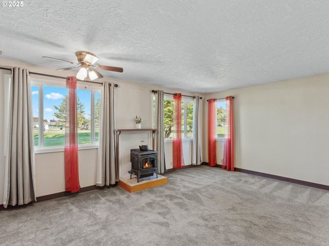 1075 PRINCETON Rd, Woodburn, OR 97071