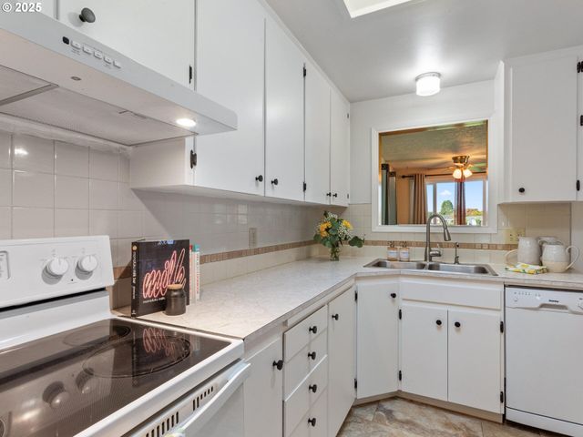 1075 PRINCETON Rd, Woodburn, OR 97071