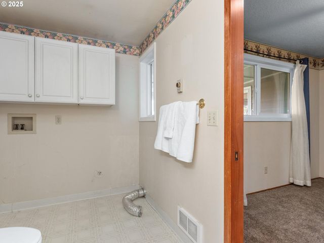 1075 PRINCETON Rd, Woodburn, OR 97071