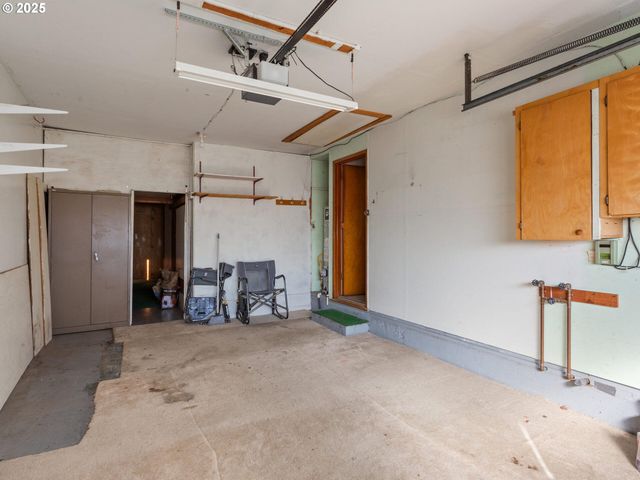 1075 PRINCETON Rd, Woodburn, OR 97071