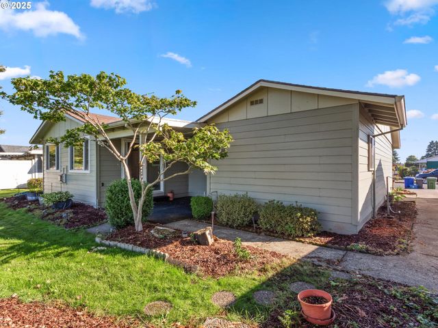 1075 PRINCETON Rd, Woodburn, OR 97071