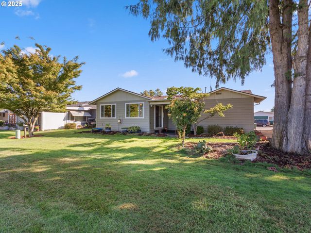 1075 PRINCETON Rd, Woodburn, OR 97071