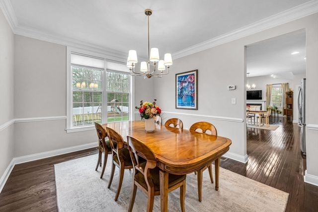 16 York Cir, Walpole, MA 02032