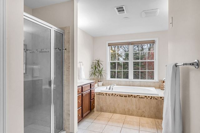 16 York Cir, Walpole, MA 02032