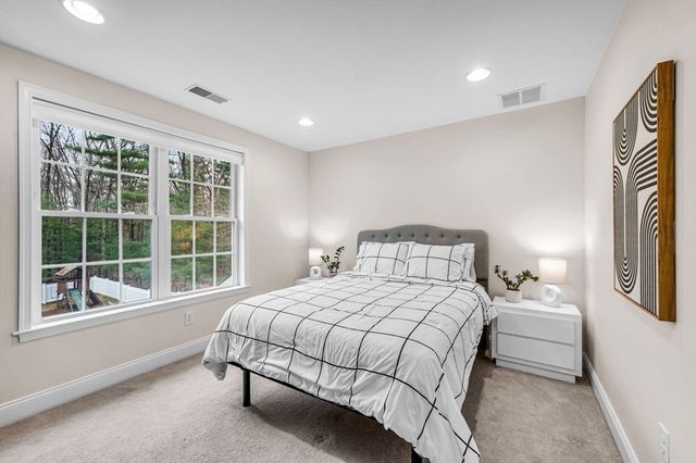 16 York Cir, Walpole, MA 02032