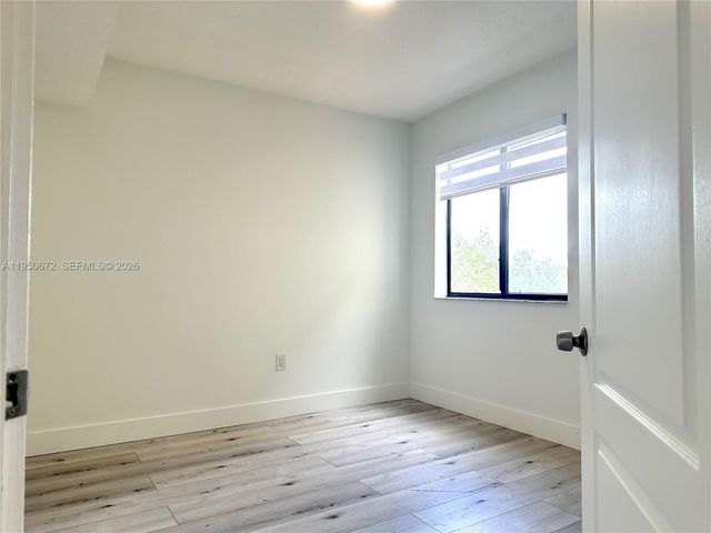 9340 Fontainebleau Blvd 406, Miami, FL 33172