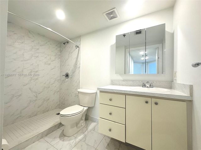 9340 Fontainebleau Blvd 406, Miami, FL 33172