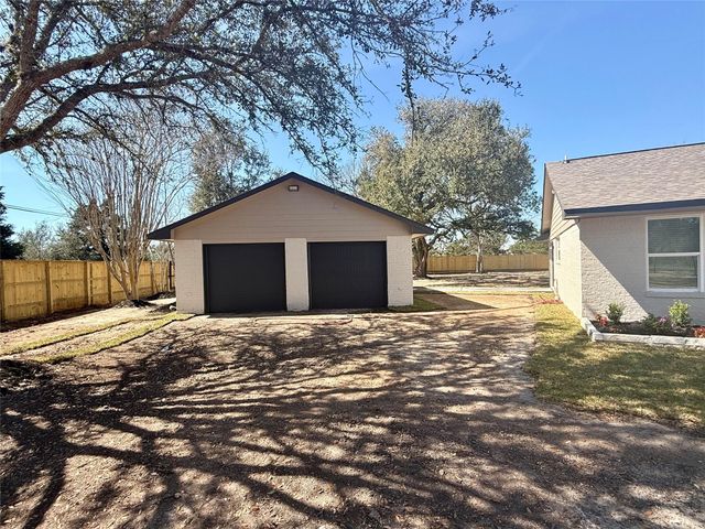 4835 County Road 380, Houston, TX 77583