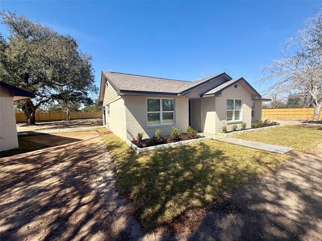4835 County Road 380, Houston, TX 77583