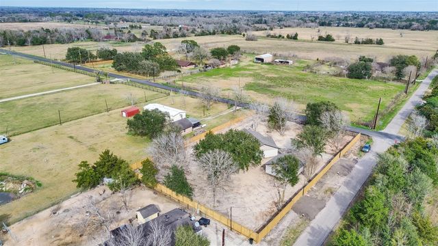 4835 County Road 380, Houston, TX 77583
