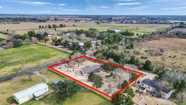 4835 County Road 380, Houston, TX 77583
