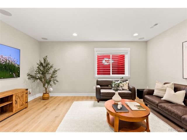 5234 Chester St, Denver, CO 80238