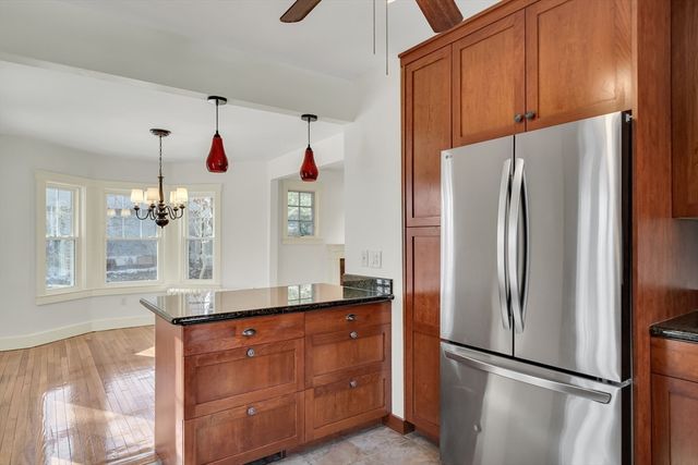 27 Border Rd, Natick, MA 01760