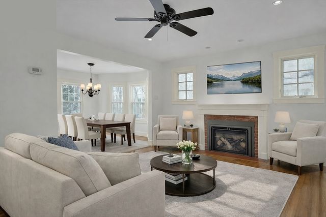 27 Border Rd, Natick, MA 01760