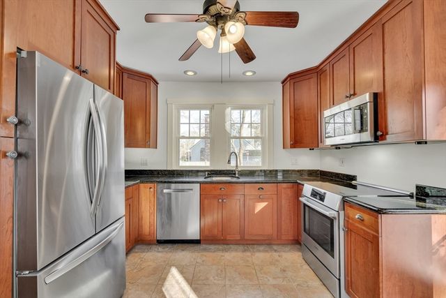 27 Border Rd, Natick, MA 01760