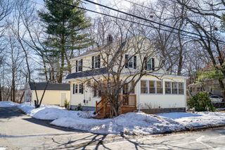27 Border Rd, Natick, MA 01760