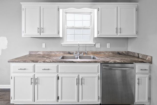 2047 Windmeade Dr, Clarksville, TN 37042