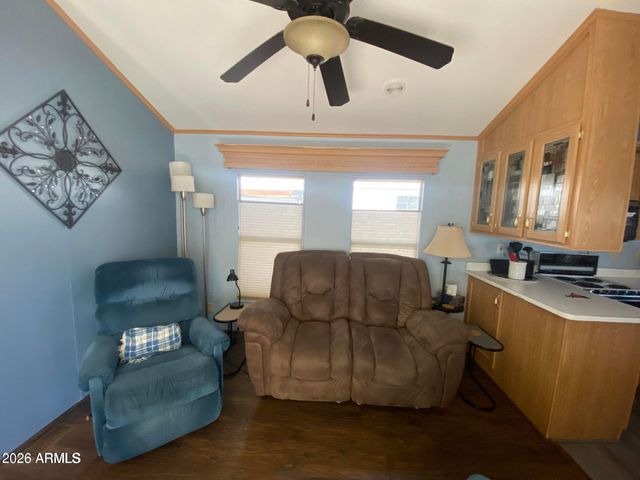 1087 S SHOSHONE Drive 87, Apache Junction, AZ 85119