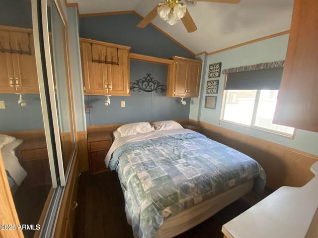 1087 S SHOSHONE Drive 87, Apache Junction, AZ 85119