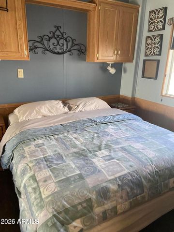 1087 S SHOSHONE Drive 87, Apache Junction, AZ 85119