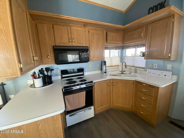 1087 S SHOSHONE Drive 87, Apache Junction, AZ 85119