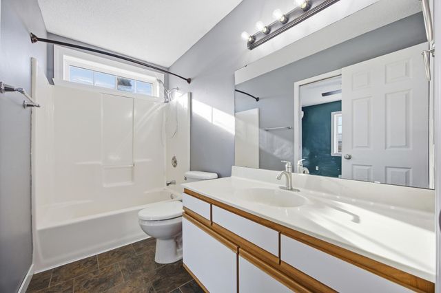 3324 39th Avenue S, Fargo, ND 58104