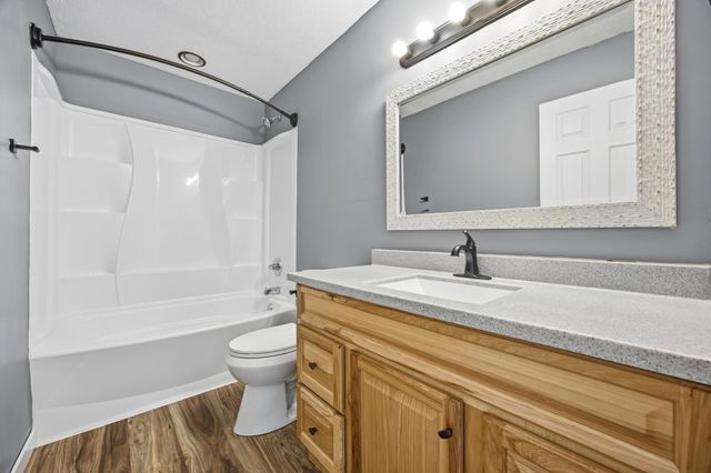 3324 39th Avenue S, Fargo, ND 58104