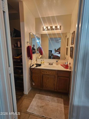 7331 W Raymond Street, Phoenix, AZ 85043