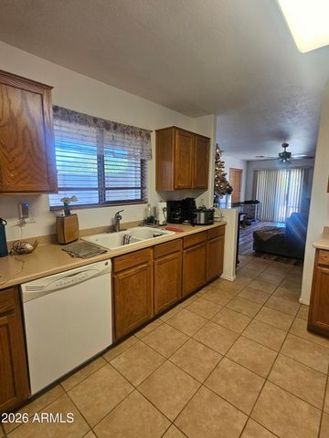 7331 W Raymond Street, Phoenix, AZ 85043