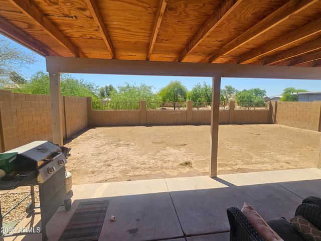 7331 W Raymond Street, Phoenix, AZ 85043