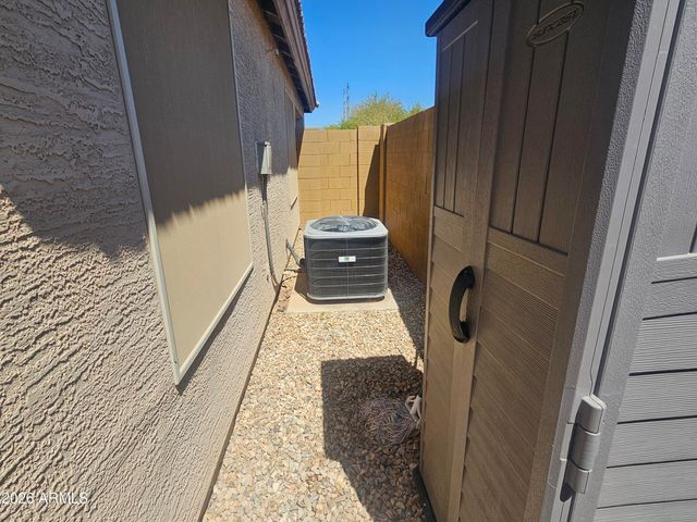 7331 W Raymond Street, Phoenix, AZ 85043