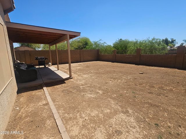 7331 W Raymond Street, Phoenix, AZ 85043