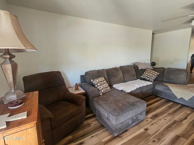 7331 W Raymond Street, Phoenix, AZ 85043