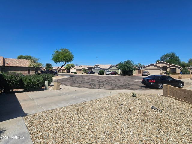 7331 W Raymond Street, Phoenix, AZ 85043