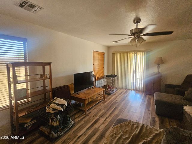 7331 W Raymond Street, Phoenix, AZ 85043