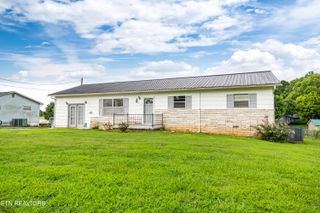 717 Johnson St, Sweetwater, TN 37874