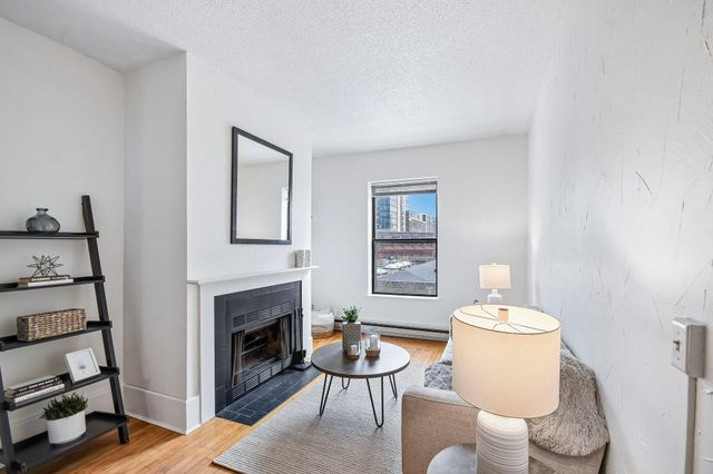 605 S 9th Street 6, Minneapolis, MN 55404