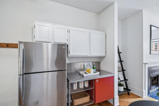 605 S 9th Street 6, Minneapolis, MN 55404