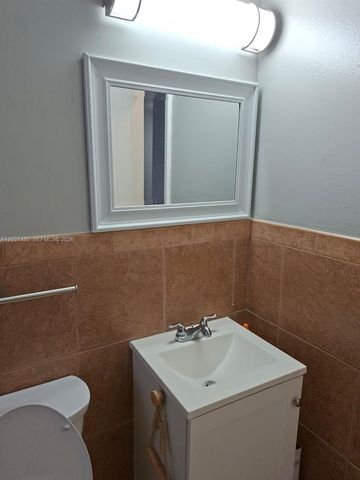 13035 Emerald Dr 357, North Miami, FL 33181