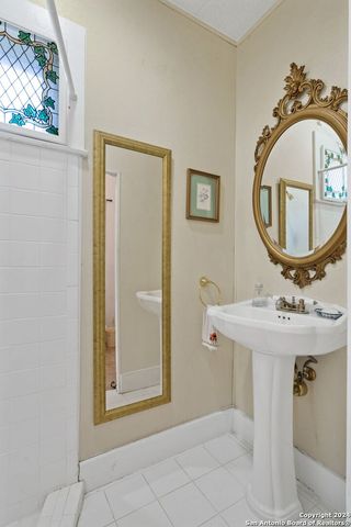 623 Augusta, San Antonio, TX 78215