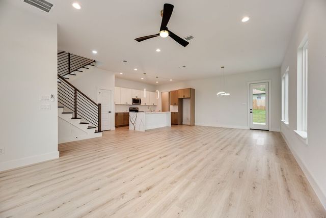 6038 Plum Dale Road, Dallas, TX 75241