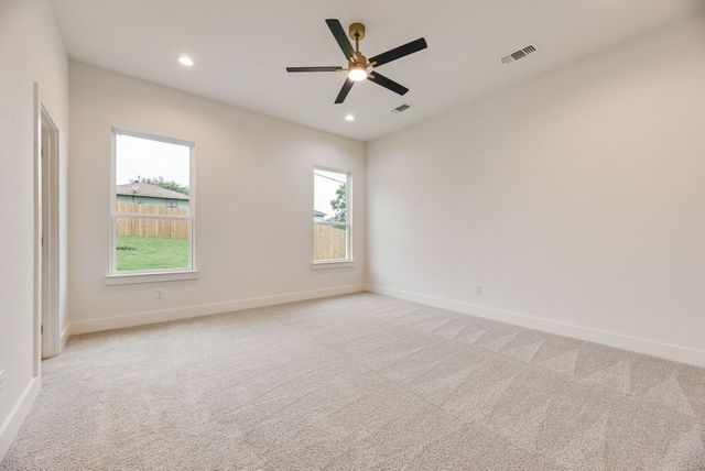 6038 Plum Dale Road, Dallas, TX 75241