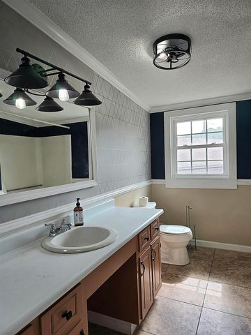 200 Cocoa Road, Inman, SC 29349
