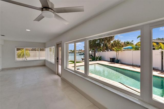 1492 SEA GULL DRIVE S, South Pasadena, FL 33707