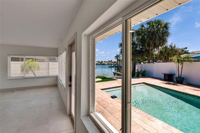 1492 SEA GULL DRIVE S, South Pasadena, FL 33707