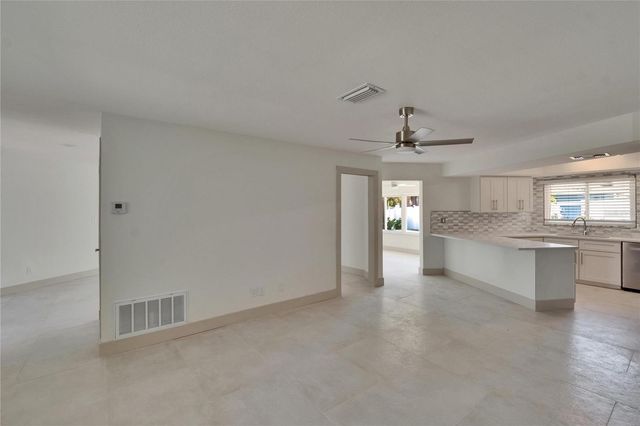1492 SEA GULL DRIVE S, South Pasadena, FL 33707