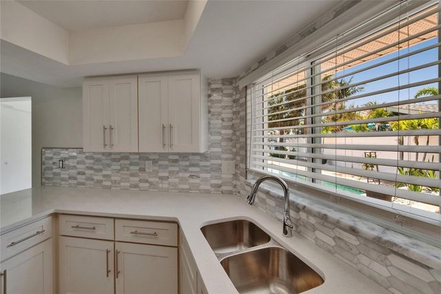 1492 SEA GULL DRIVE S, South Pasadena, FL 33707