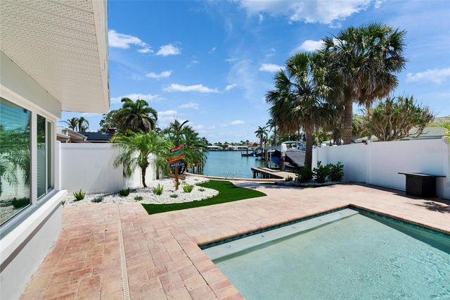 1492 SEA GULL DRIVE S, South Pasadena, FL 33707