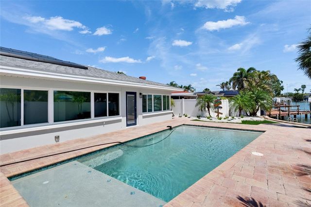 1492 SEA GULL DRIVE S, South Pasadena, FL 33707
